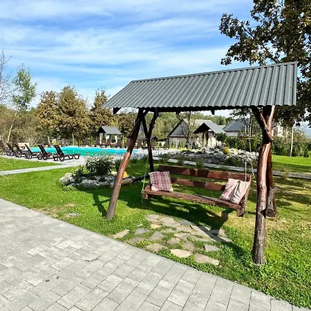 Bier House Aparthotel Velyatyn