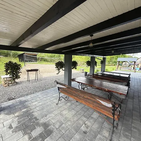 Bier House Aparthotel Velyatyn